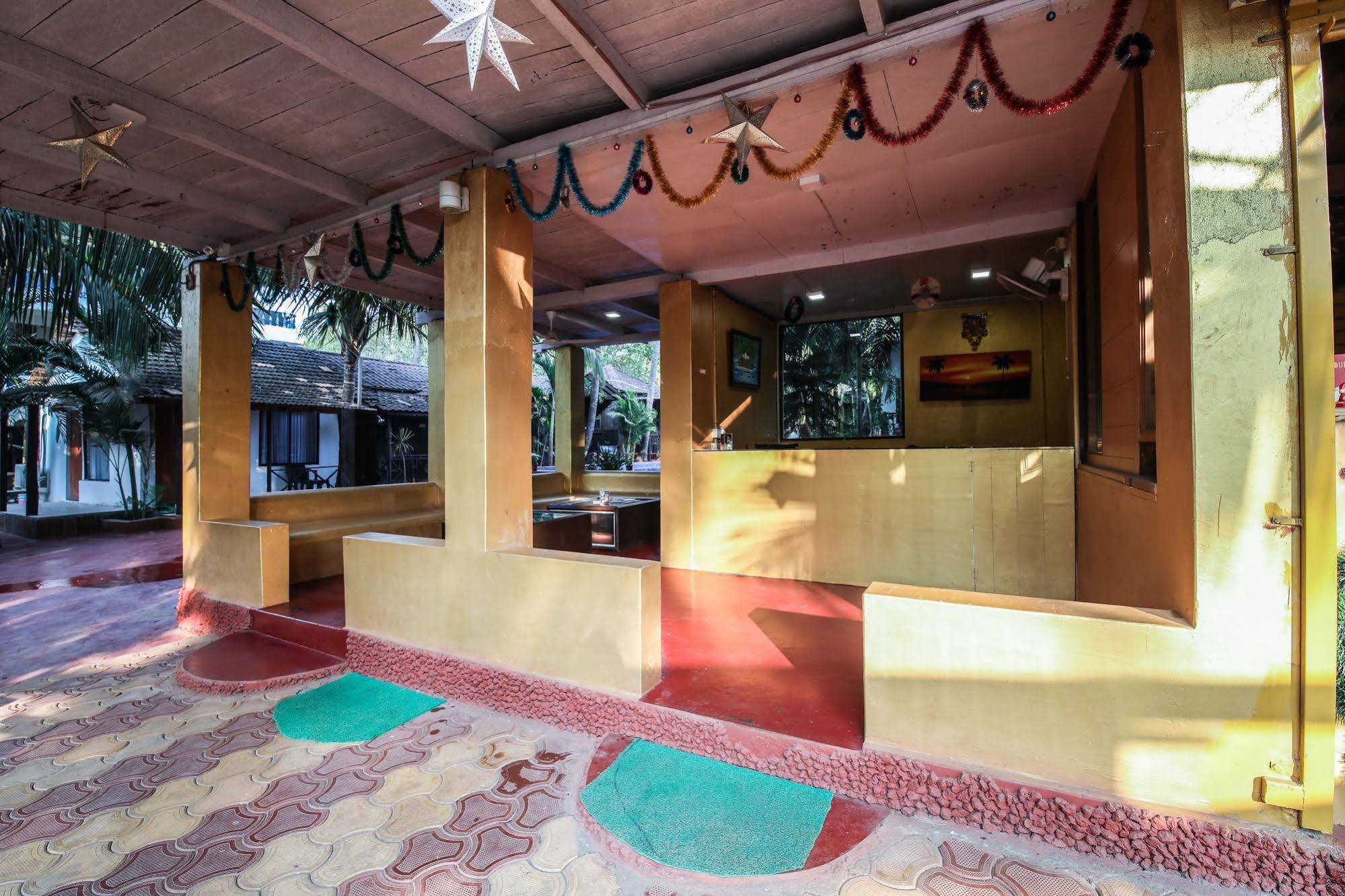 Treebo Trend Ashwem Beach Resort Goa Мандрем Екстер'єр фото