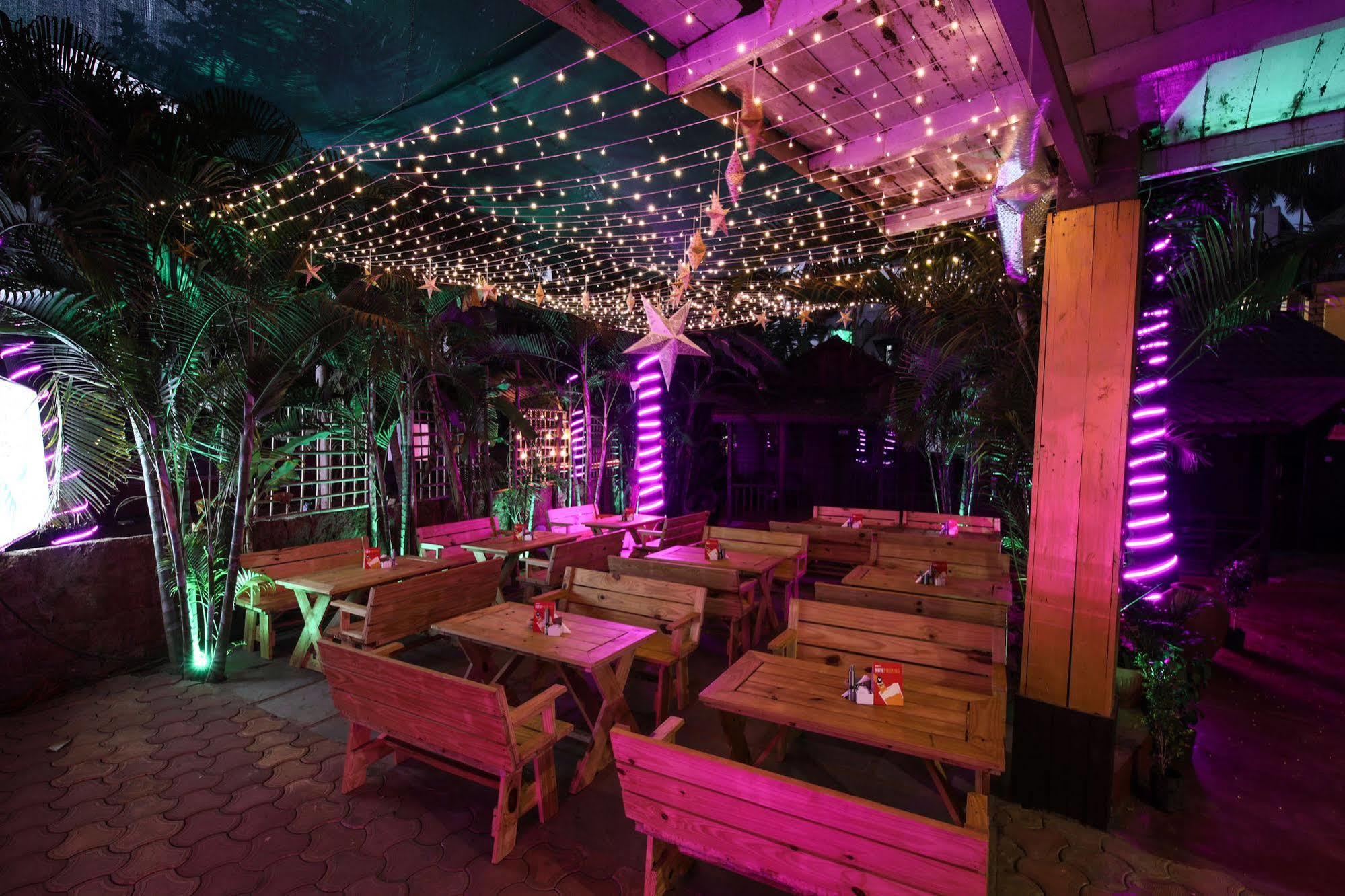 Treebo Trend Ashwem Beach Resort Goa Мандрем Екстер'єр фото